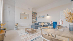 Burlington Mansions - Stunning Coastal Apartment
